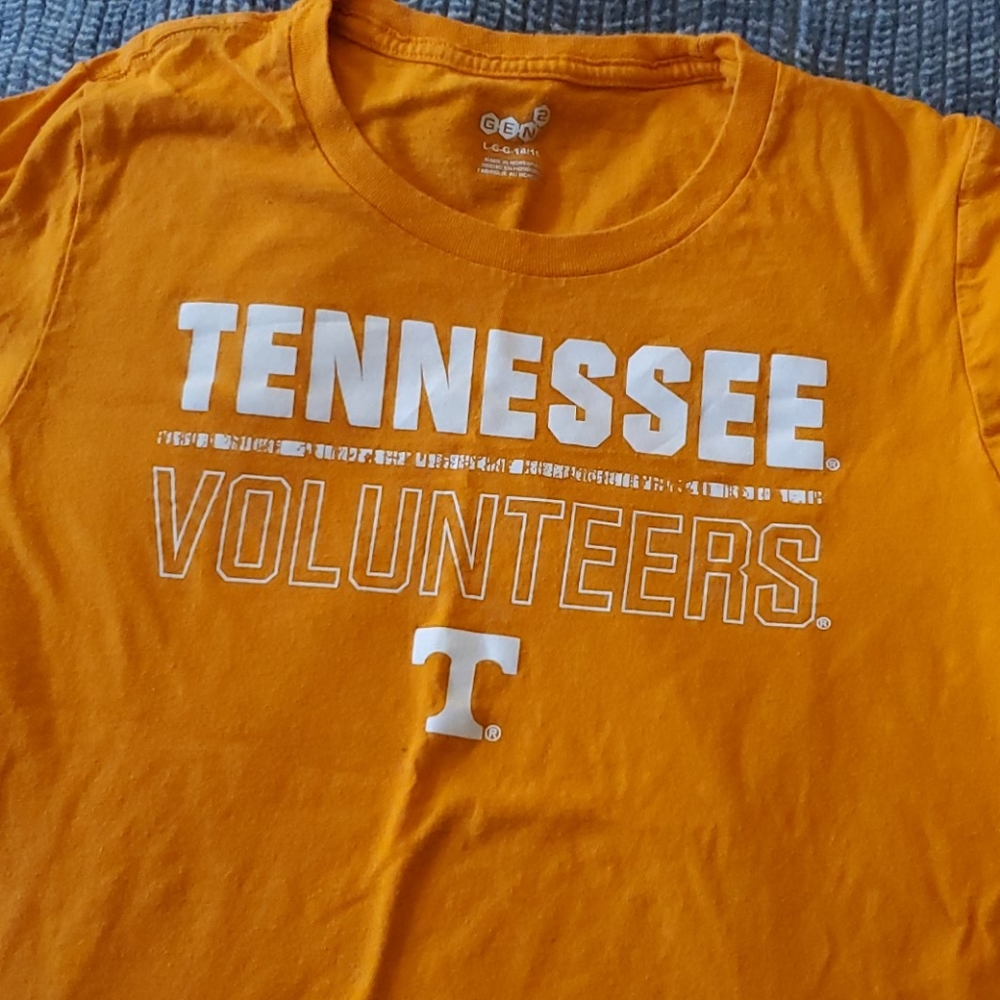 2 NWOT Tennessee Shirts - Picture 2 of 2